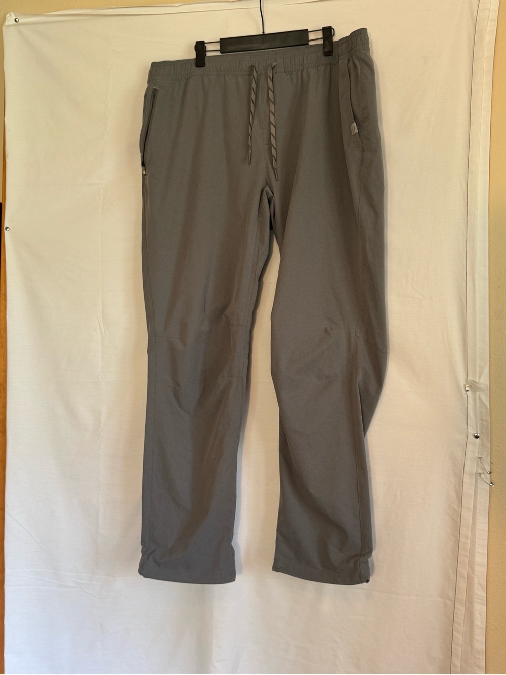 LLBea. Men's Gray Performance Drawstring athletic pants